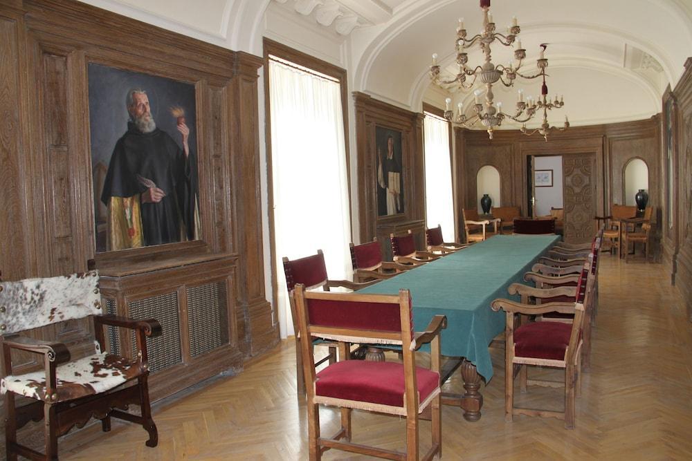 Hotel Hospederia Santa Cruz San Lorenzo de El Escorial Esterno foto